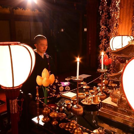 Отель Koyasan Shukubo Yochiin Экстерьер фото