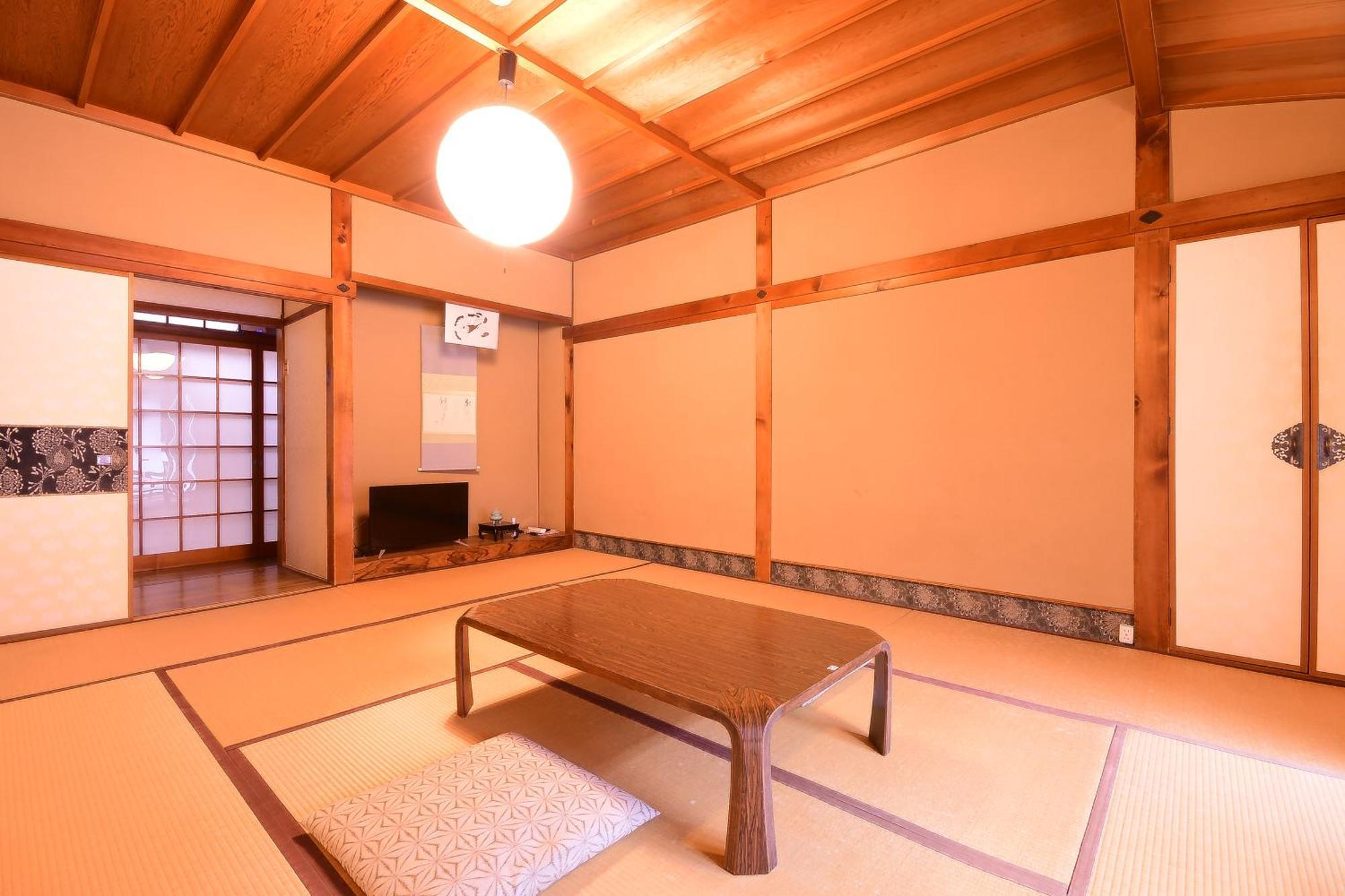 Отель Koyasan Shukubo Yochiin Экстерьер фото