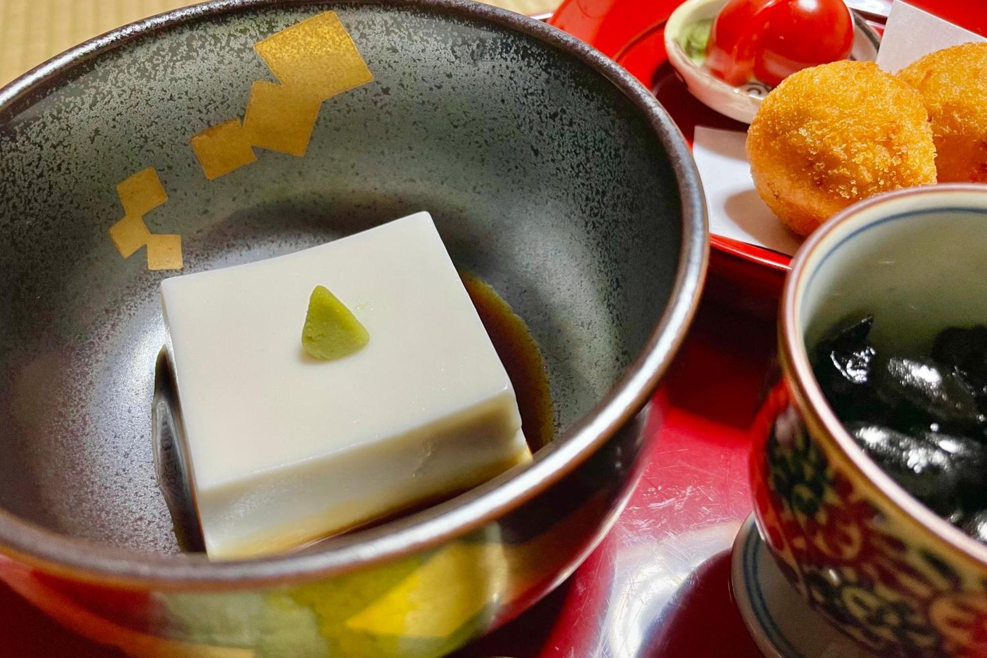 Отель Koyasan Shukubo Yochiin Экстерьер фото