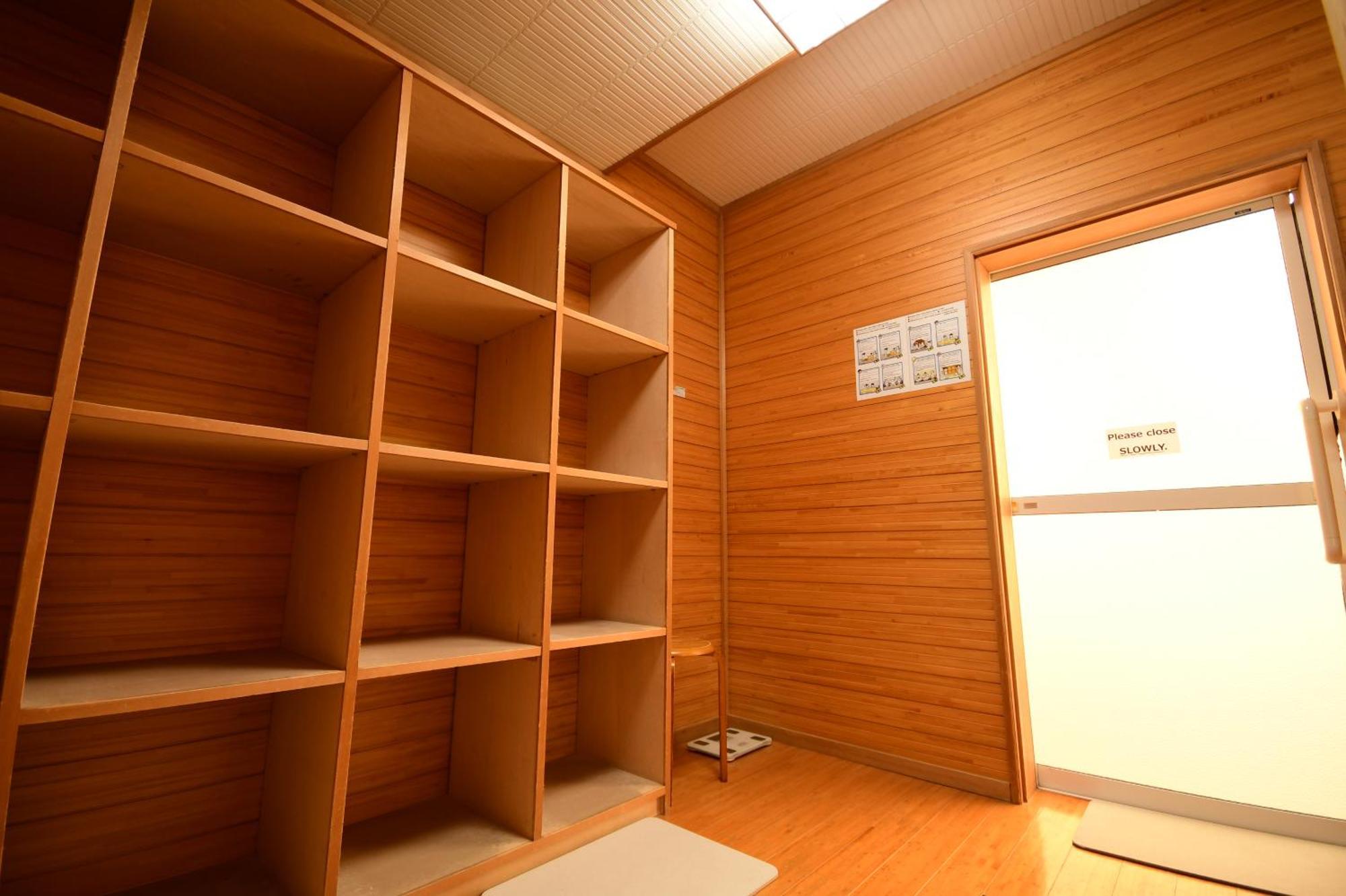 Отель Koyasan Shukubo Yochiin Экстерьер фото